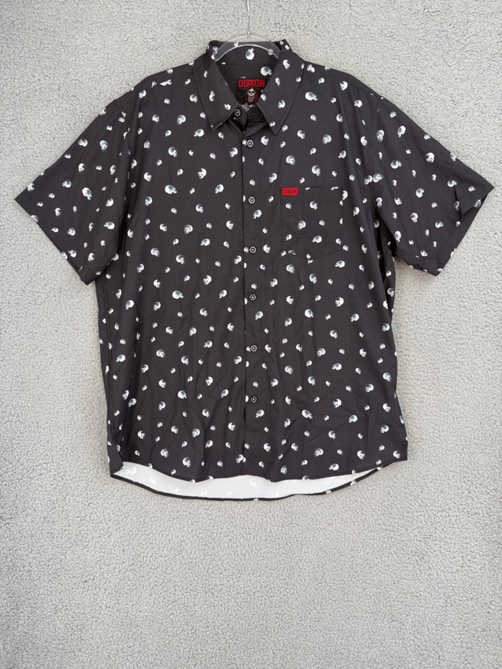 DIXXON The Dome Men’s XL Short Sleeve Button Down Shirt Black White Skull AOP